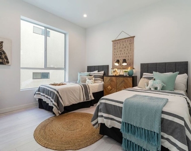 1827 Midvale Avenue - Photo Thumbnail 14