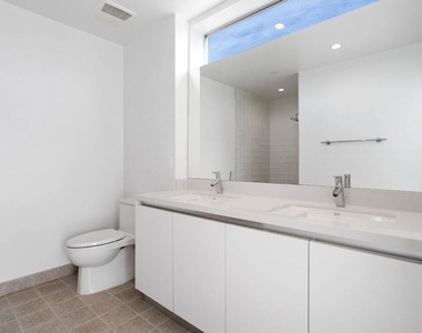 1827 Midvale Avenue - Photo Thumbnail 18