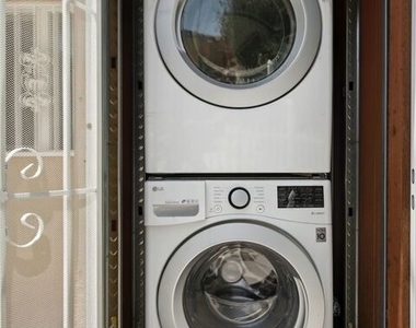 2153 Glendon Avenue - Photo Thumbnail 14