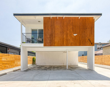2318 Glover Place - Photo Thumbnail 15