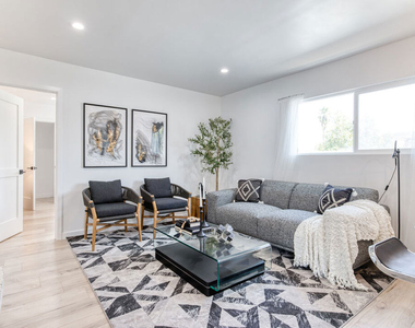2318 Glover Place - Photo Thumbnail 5