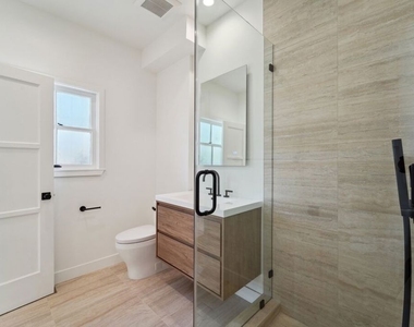 9116 W 3rd Street - Photo Thumbnail 16