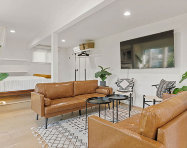 3775 Aloha Street - Photo Thumbnail 9