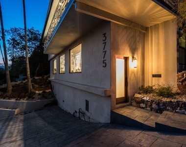 3775 Aloha Street - Photo Thumbnail 17