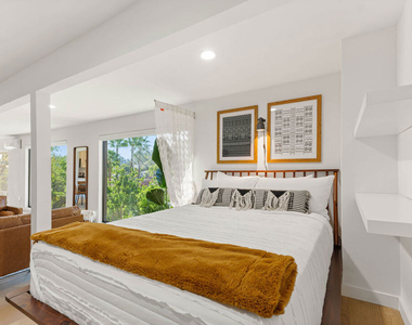3775 Aloha Street - Photo Thumbnail 10