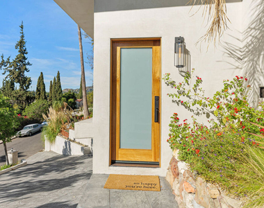 3775 Aloha Street - Photo Thumbnail 14