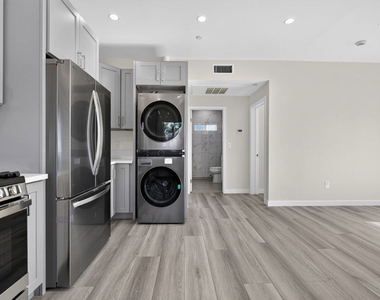1809 N Avon Street - Photo Thumbnail 13