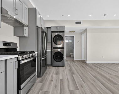 1809 N Avon Street - Photo Thumbnail 11
