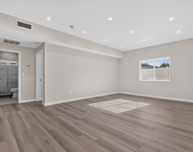 1809 N Avon Street - Photo Thumbnail 6