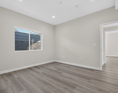 1809 N Avon Street - Photo Thumbnail 15