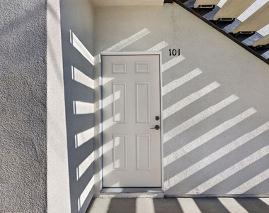 1809 N Avon Street - Photo Thumbnail 5