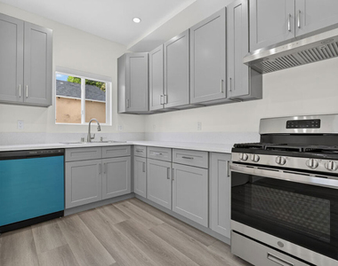 1809 N Avon Street - Photo Thumbnail 10