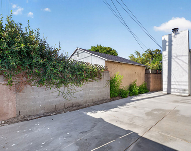 1809 N Avon Street - Photo Thumbnail 4