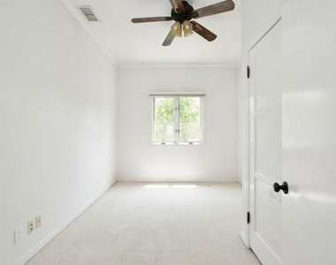 333 S Mccarty Drive - Photo Thumbnail 18