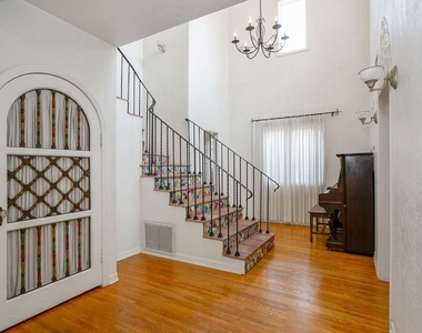 333 S Mccarty Drive - Photo Thumbnail 9