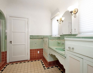 333 S Mccarty Drive - Photo Thumbnail 21