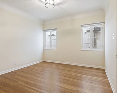1142 S Clark Drive - Photo Thumbnail 11