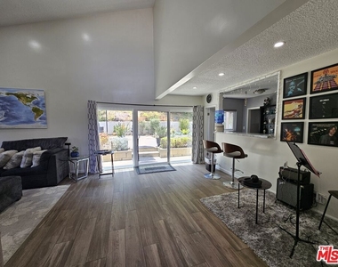 5652 Glenford Street - Photo Thumbnail 24