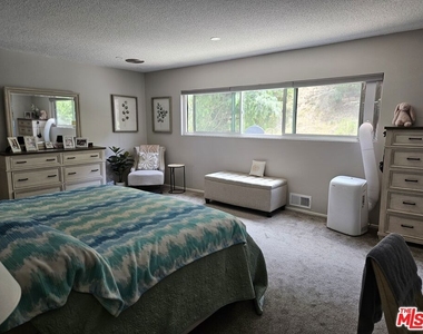 5652 Glenford Street - Photo Thumbnail 33