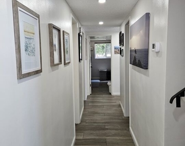 5652 Glenford Street - Photo Thumbnail 46