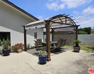 5652 Glenford Street - Photo Thumbnail 49