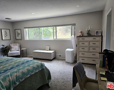 5652 Glenford Street - Photo Thumbnail 34