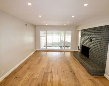 5415 Coldwater Canyon Avenue - Photo Thumbnail 4