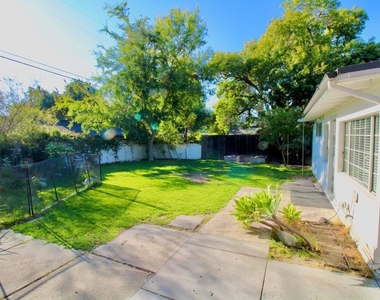 5415 Coldwater Canyon Avenue - Photo Thumbnail 29