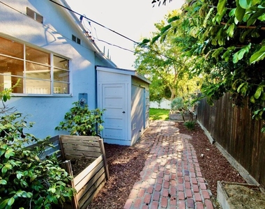 5415 Coldwater Canyon Avenue - Photo Thumbnail 32