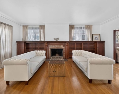 2215 W 21st Street - Photo Thumbnail 8