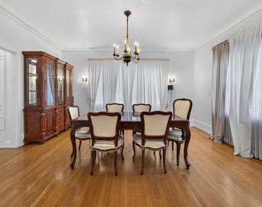 2215 W 21st Street - Photo Thumbnail 14