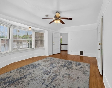 2215 W 21st Street - Photo Thumbnail 43