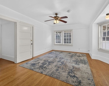 2215 W 21st Street - Photo Thumbnail 41