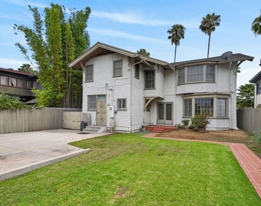 2215 W 21st Street - Photo Thumbnail 2