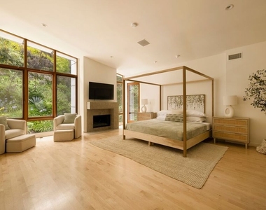 3600 Mandeville Canyon Road - Photo Thumbnail 8