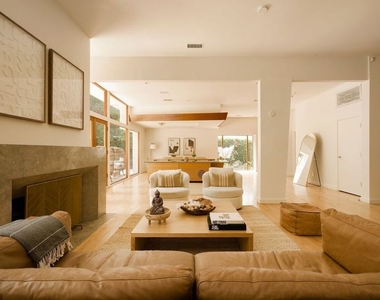 3600 Mandeville Canyon Road - Photo Thumbnail 1