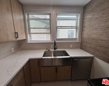947 S Bedford Street - Photo Thumbnail 9