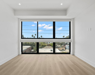 1808 Lincoln Boulevard - Photo Thumbnail 1