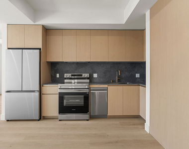 1808 Lincoln Boulevard - Photo Thumbnail 5