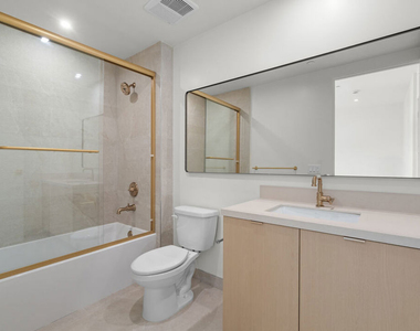 1808 Lincoln Boulevard - Photo Thumbnail 8