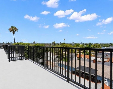 1808 Lincoln Boulevard - Photo Thumbnail 4