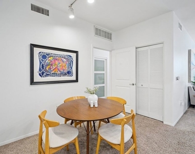 100 S Alameda Street - Photo Thumbnail 8