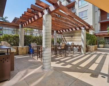 100 S Alameda Street - Photo Thumbnail 41