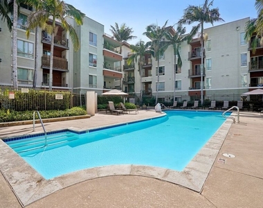100 S Alameda Street - Photo Thumbnail 45