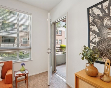 100 S Alameda Street - Photo Thumbnail 5