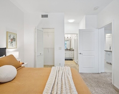 100 S Alameda Street - Photo Thumbnail 19