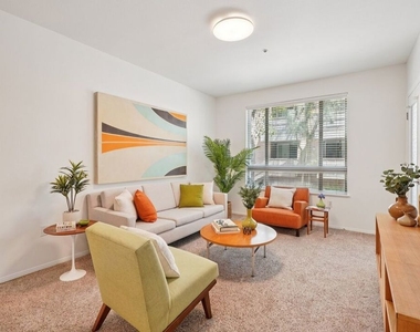 100 S Alameda Street - Photo Thumbnail 2