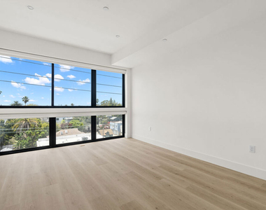 1808 Lincoln Boulevard - Photo Thumbnail 14