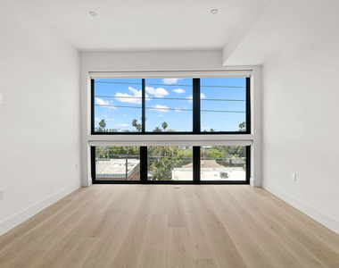 1808 Lincoln Boulevard - Photo Thumbnail 15