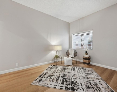 8320 Regents Rd. - Photo Thumbnail 18